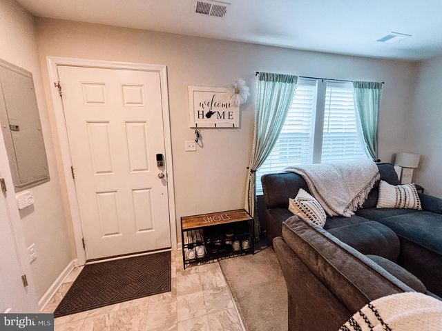 604 THUMPER DR, Ranson, WV 25438