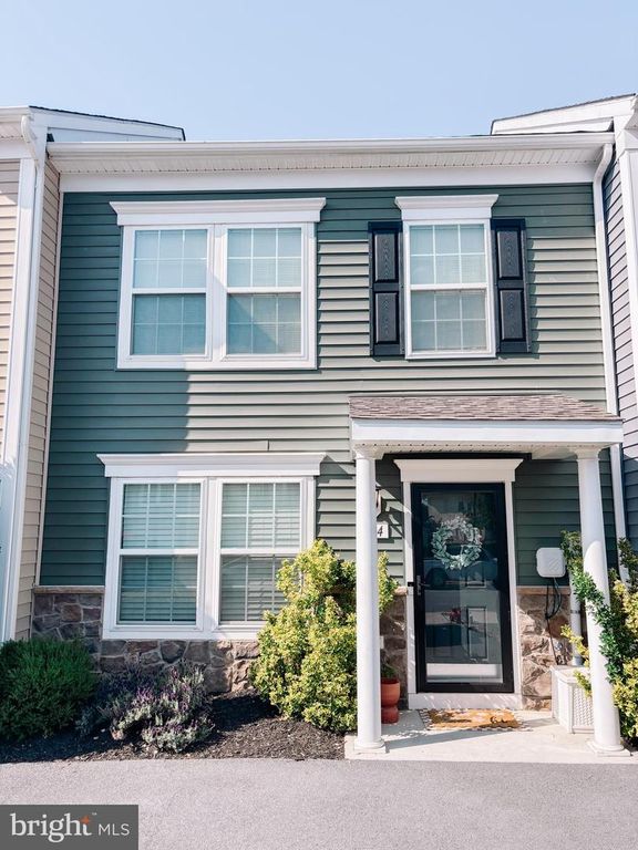 604 THUMPER DR, Ranson, WV 25438
