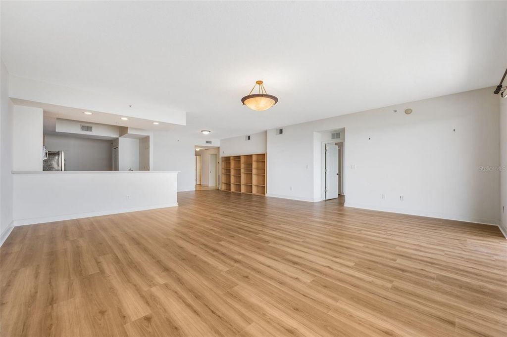 Image 11 of property listing at 6336 BUFORD STREET 707, Orlando, FL 32835