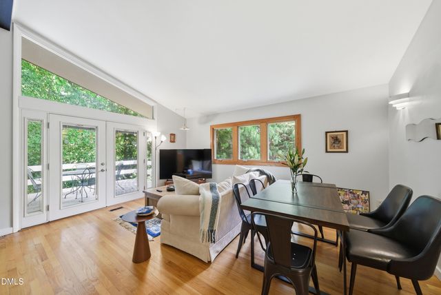 16 Davie Circle, Chapel Hill, NC 27514