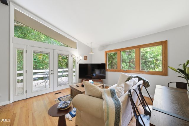16 Davie Circle, Chapel Hill, NC 27514