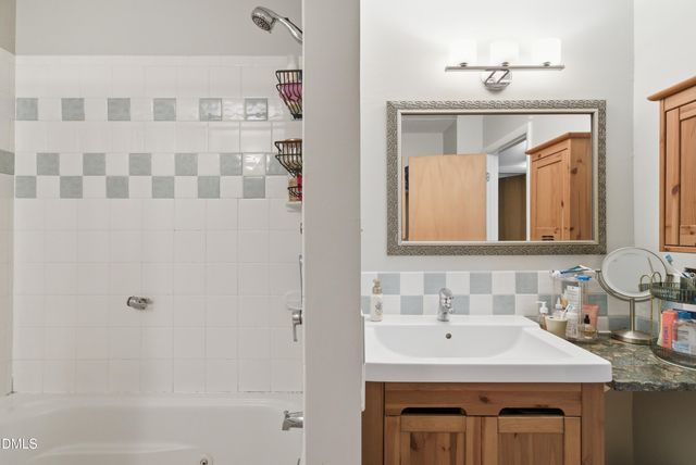 16 Davie Circle, Chapel Hill, NC 27514