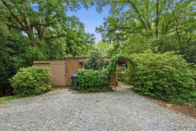 16 Davie Circle, Chapel Hill, NC 27514