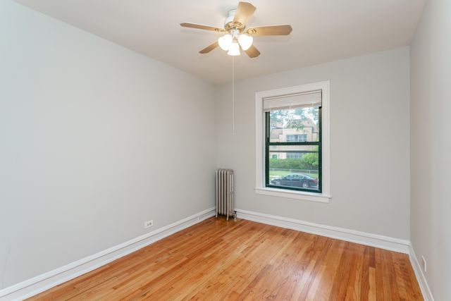 6915 S Paxton Avenue 1, Chicago, IL 60649