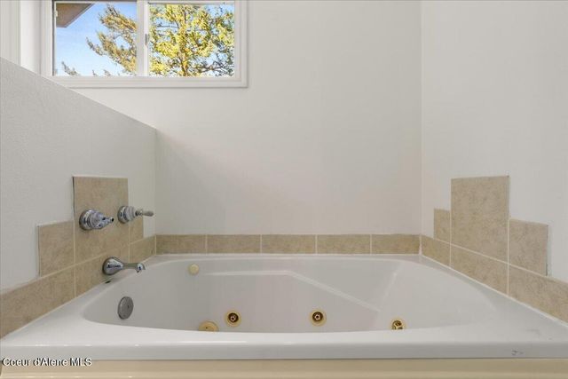 20535 N Pinehurst St, Rathdrum, ID 83858