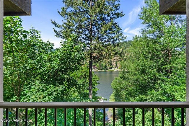 20535 N Pinehurst St, Rathdrum, ID 83858