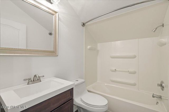 20535 N Pinehurst St, Rathdrum, ID 83858
