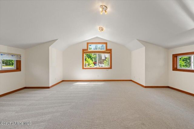 20535 N Pinehurst St, Rathdrum, ID 83858