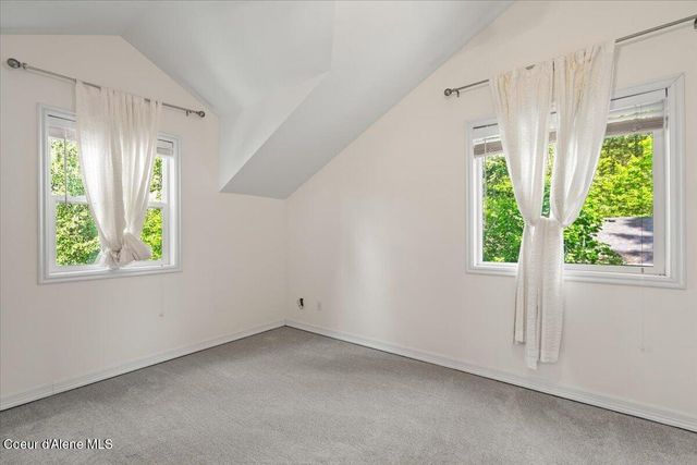 20535 N Pinehurst St, Rathdrum, ID 83858
