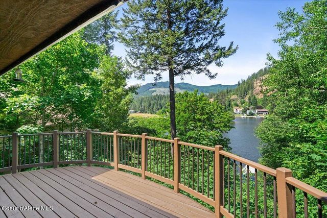 20535 N Pinehurst St, Rathdrum, ID 83858