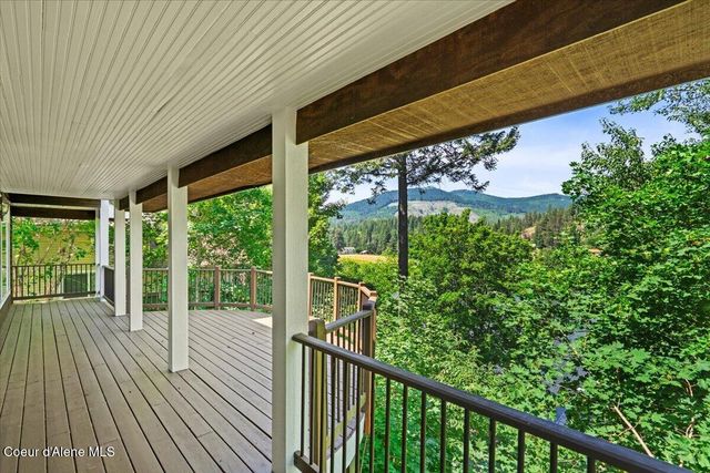 20535 N Pinehurst St, Rathdrum, ID 83858