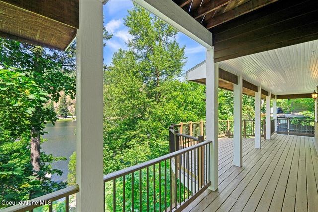 20535 N Pinehurst St, Rathdrum, ID 83858