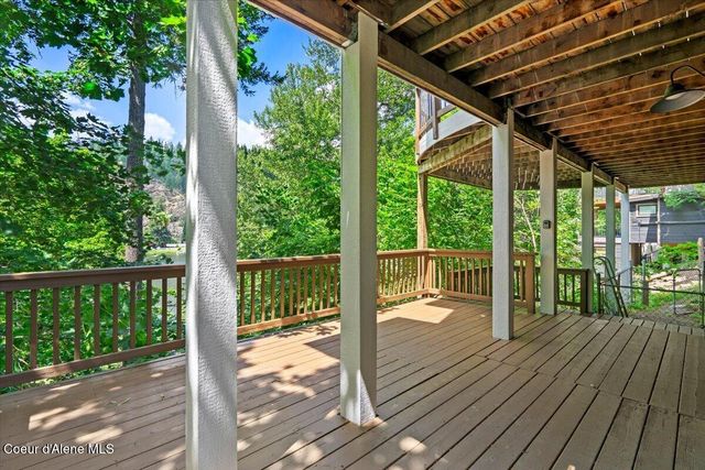 20535 N Pinehurst St, Rathdrum, ID 83858