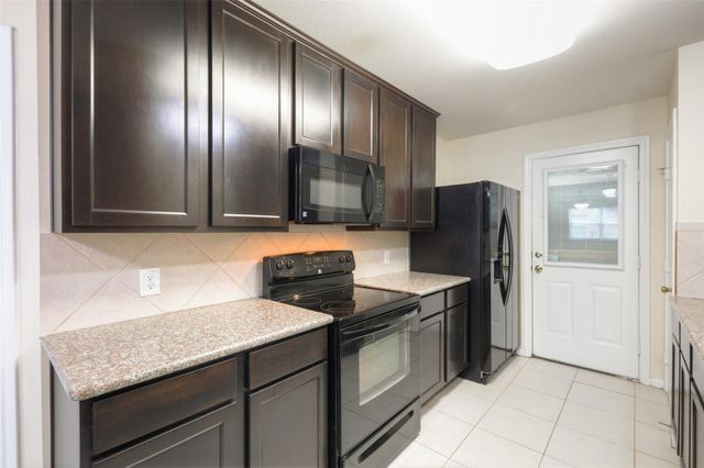 11905 Algonquin Drive 20, Houston, TX 77089