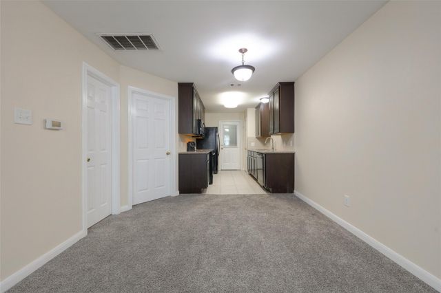 11905 Algonquin Drive 20, Houston, TX 77089