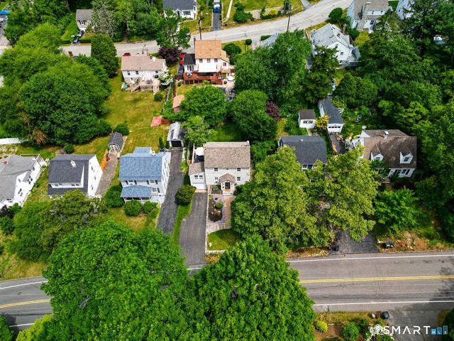 29 Niles Hill Road, New London, CT 06320