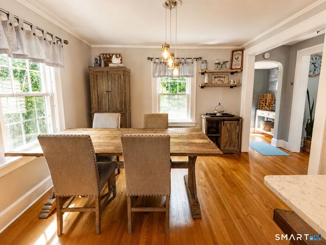 29 Niles Hill Road, New London, CT 06320