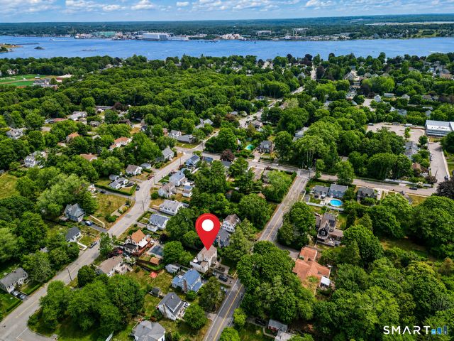 29 Niles Hill Road, New London, CT 06320