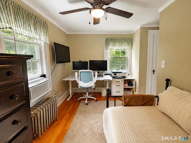 29 Niles Hill Road, New London, CT 06320