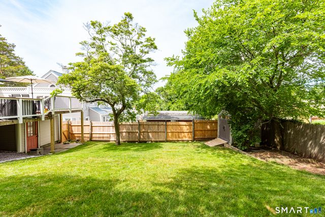 29 Niles Hill Road, New London, CT 06320