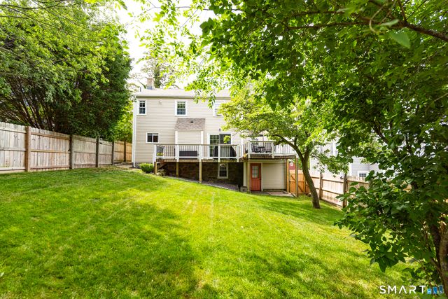 29 Niles Hill Road, New London, CT 06320