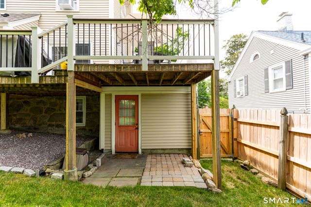 29 Niles Hill Road, New London, CT 06320