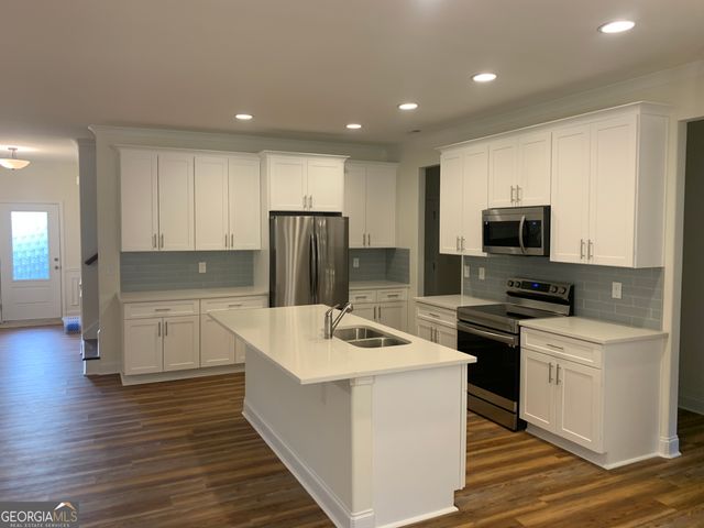 210 Parker Drive, Mcdonough, GA 30253