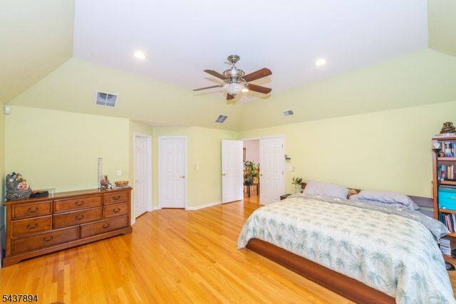 5 Raine Tree Ct, Kinnelon Boro, NJ 07405