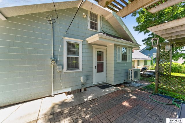 2040 N 50Th Street, Omaha, NE 68104