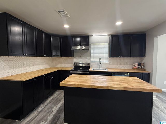 909 BERTRAM PLACE, Bessemer, AL 35023