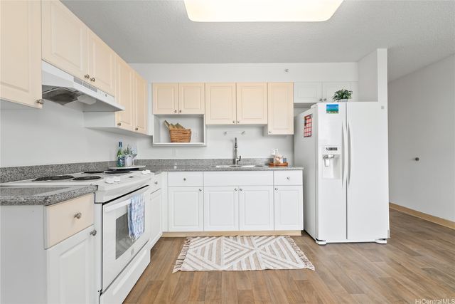 801 South Street 2512, Honolulu, HI 96813
