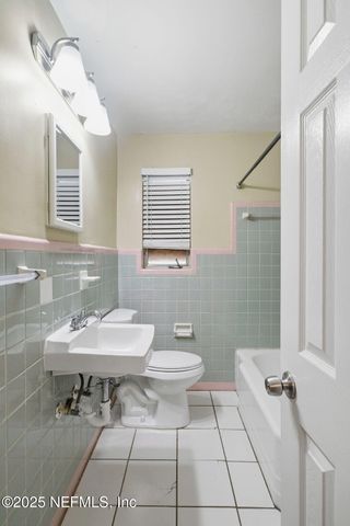 1706 SPRINKLE Drive, Jacksonville, FL 32211