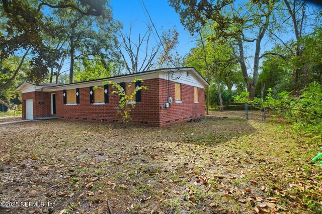 1706 SPRINKLE Drive, Jacksonville, FL 32211