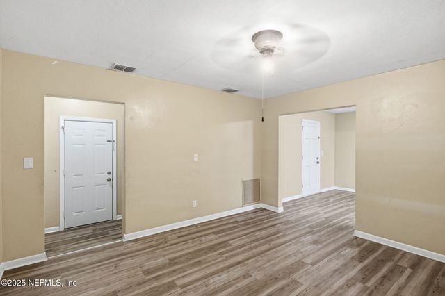 1706 SPRINKLE Drive, Jacksonville, FL 32211