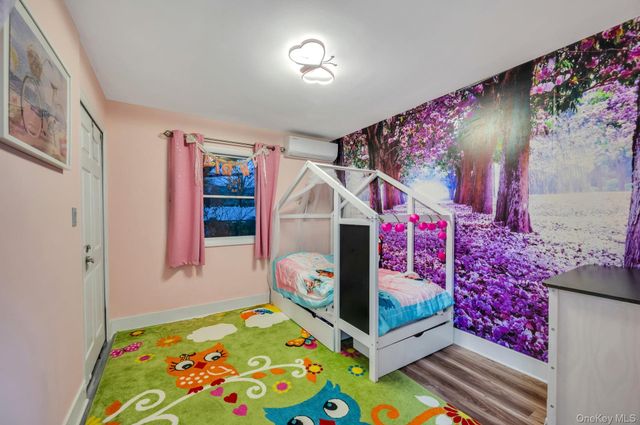 15 Drake Avenue, Bellport, NY 11713