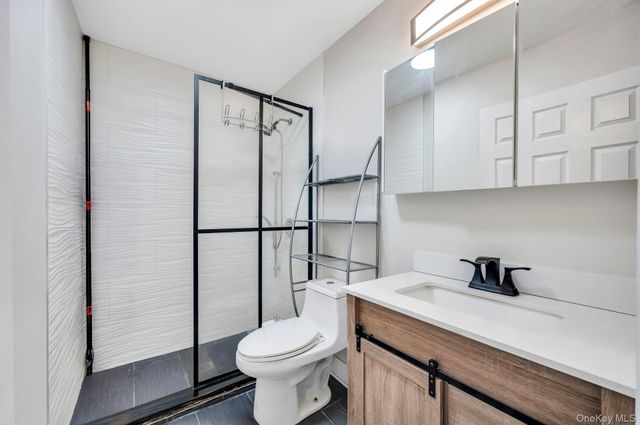 15 Drake Avenue, Bellport, NY 11713