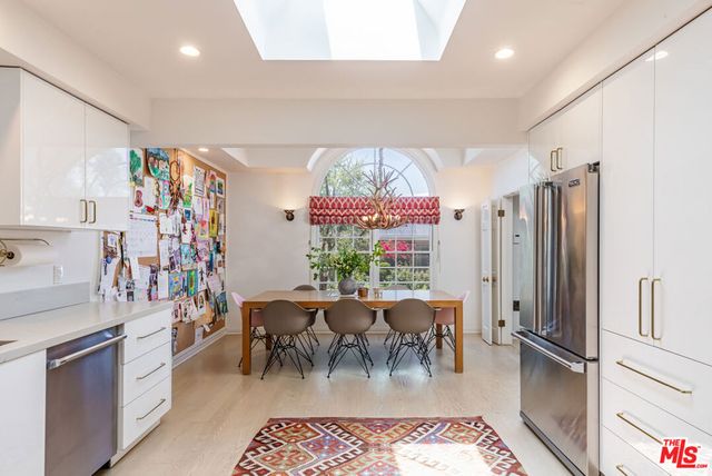 3122 Dona Susana Drive, Los Angeles, CA 91604