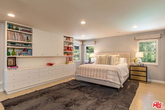 3122 Dona Susana Drive, Los Angeles, CA 91604