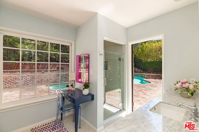 3122 Dona Susana Drive, Los Angeles, CA 91604