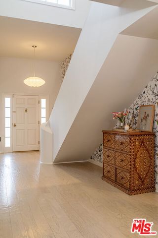 3122 Dona Susana Drive, Los Angeles, CA 91604