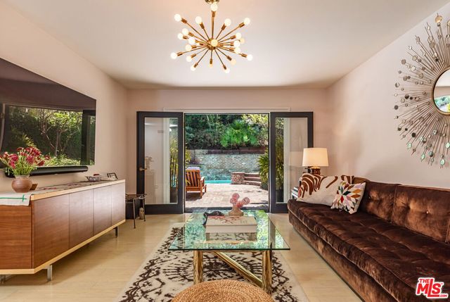 3122 Dona Susana Drive, Los Angeles, CA 91604