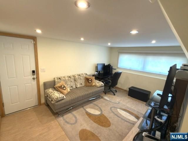 42-05 Williams Street, Fair Lawn, NJ 07410