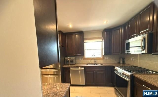 42-05 Williams Street, Fair Lawn, NJ 07410