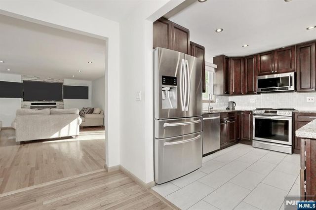 42-05 Williams Street, Fair Lawn, NJ 07410