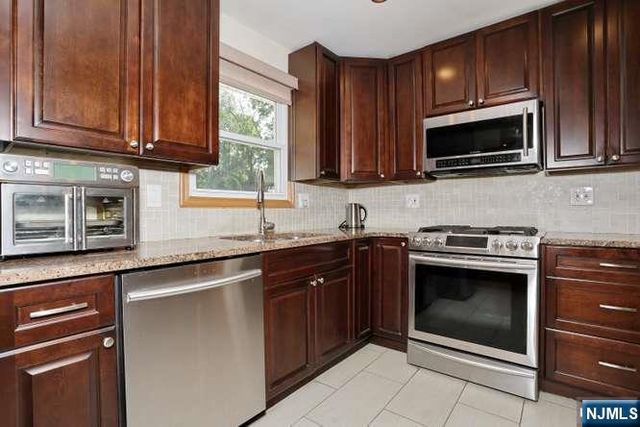 42-05 Williams Street, Fair Lawn, NJ 07410
