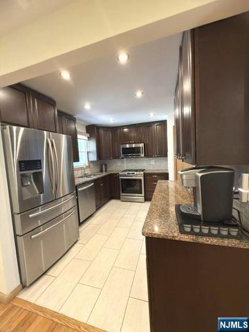 42-05 Williams Street, Fair Lawn, NJ 07410