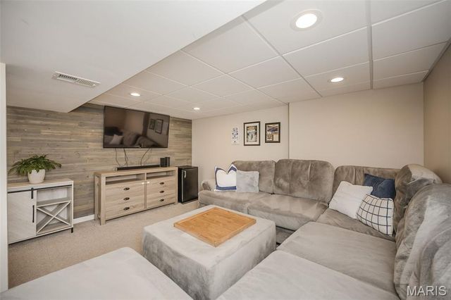 1237 Trails Drive, Fenton, MO 63026