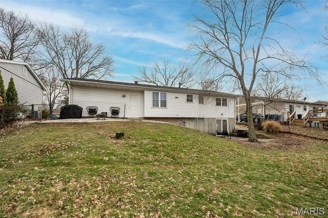 1237 Trails Drive, Fenton, MO 63026