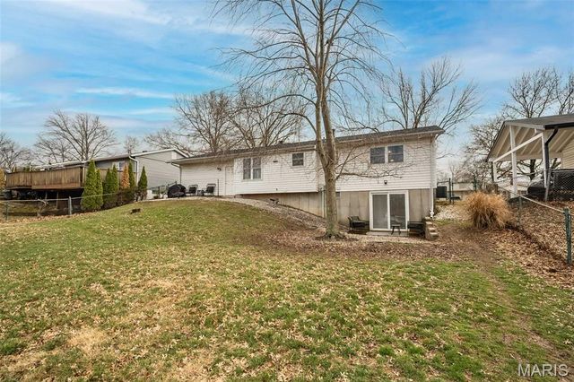 1237 Trails Drive, Fenton, MO 63026