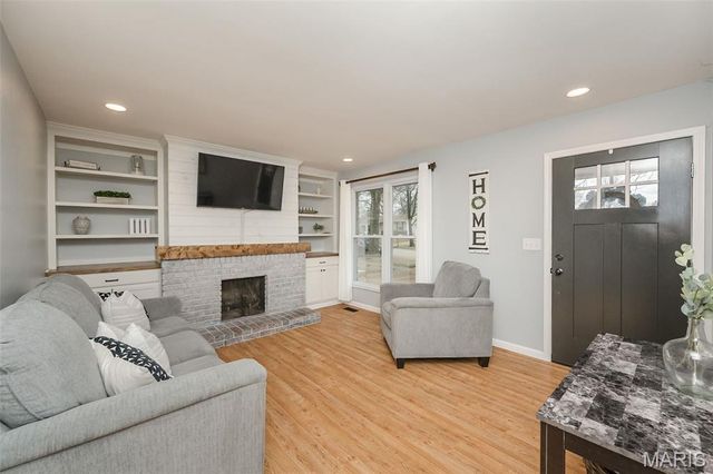 1237 Trails Drive, Fenton, MO 63026